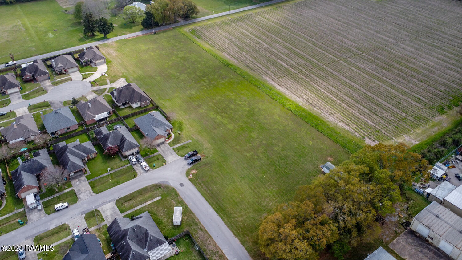 211 North Eola Road Broussard, LA 70518 - Photo 3 of 5