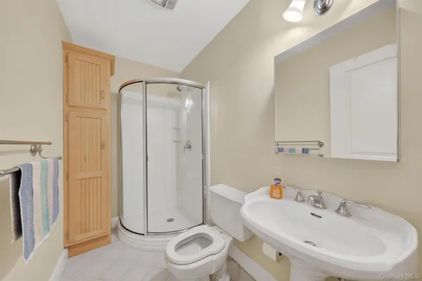 $599,900 | 194 Vineyard Avenue, Highland, NY 12528