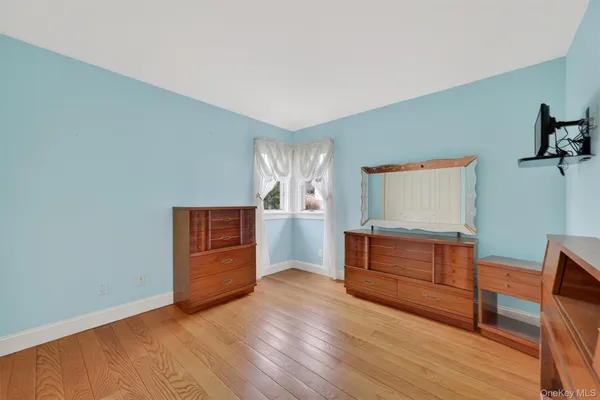 $599,900 | 194 Vineyard Avenue, Highland, NY 12528