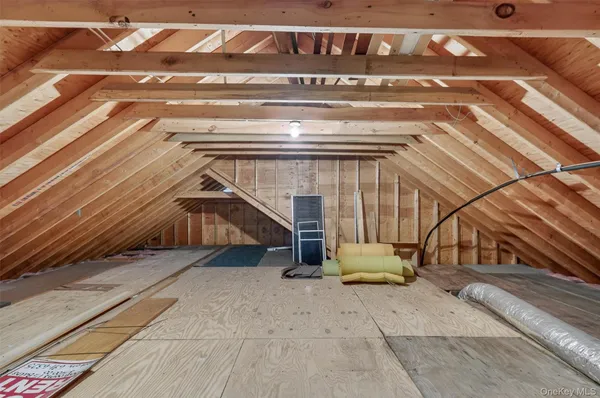 $599,900 | 194 Vineyard Avenue, Highland, NY 12528