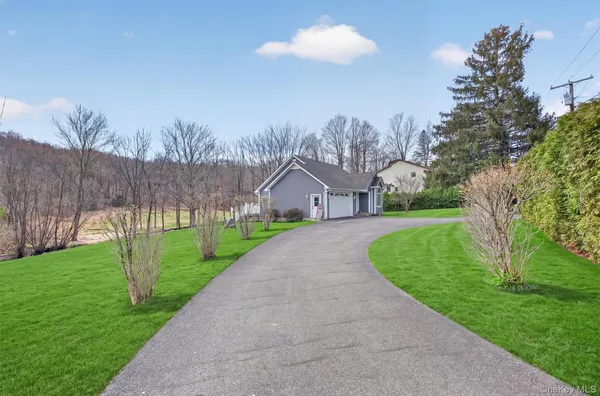 $599,900 | 194 Vineyard Avenue, Highland, NY 12528