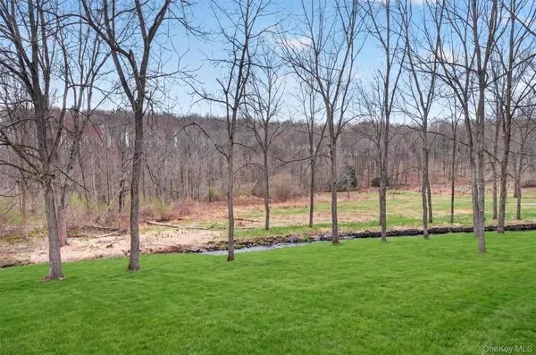 $599,900 | 194 Vineyard Avenue, Highland, NY 12528