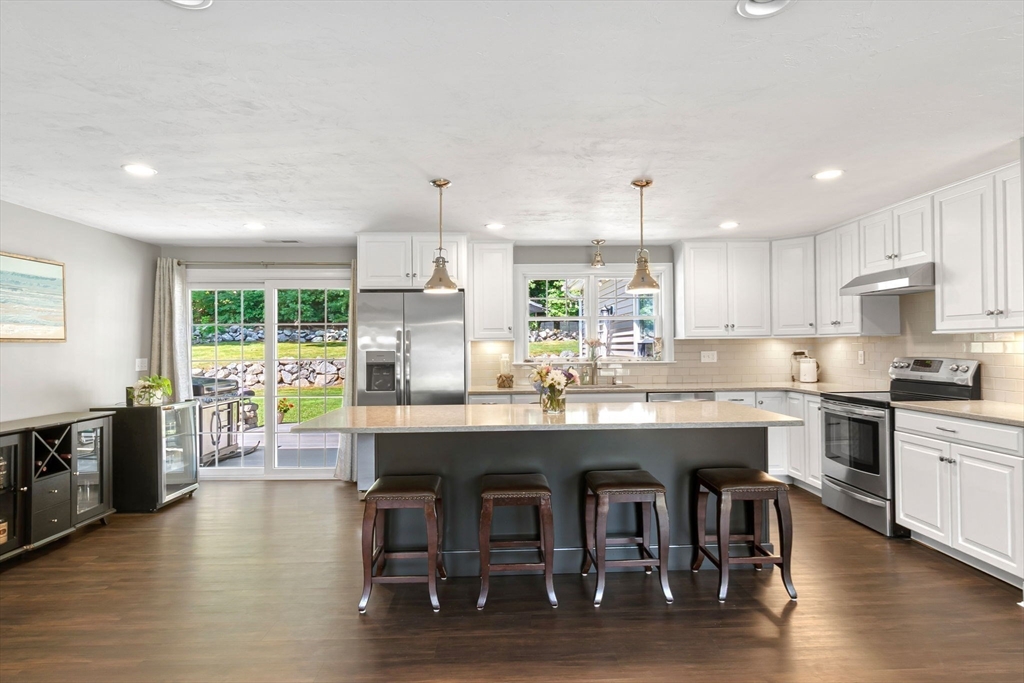 12 Colby Road Danvers, MA 01923 - Photo 5 of 38