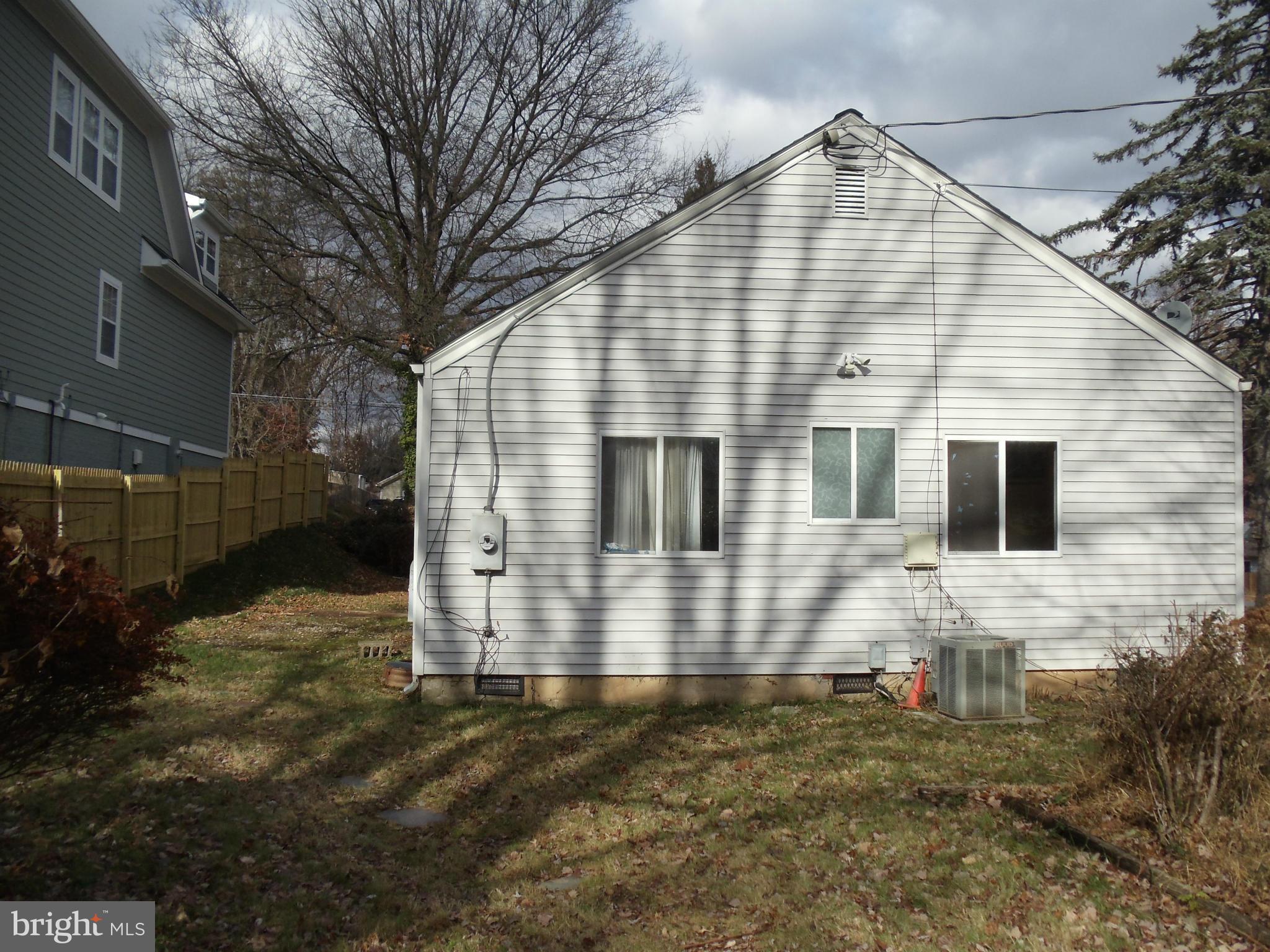 2026 Griffith Road Falls Church, VA 22043 - Photo 11 of 14 Exterior (Rear)