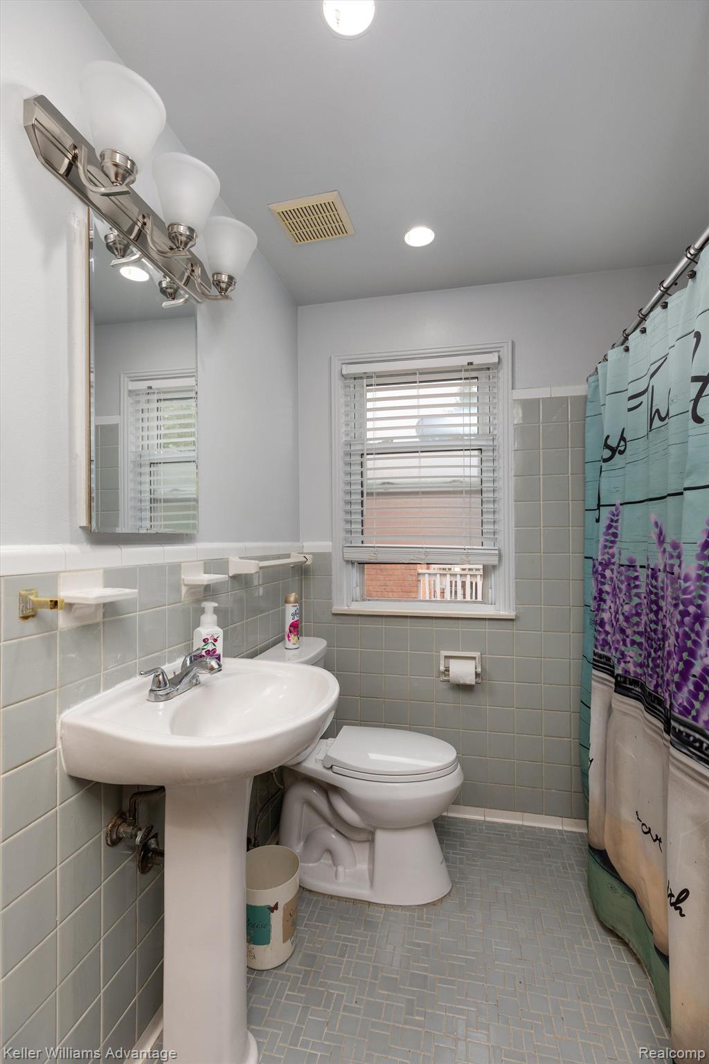 14385 Ashton Road Detroit, MI 48223 - Photo 11 of 23 Gallery Image 11