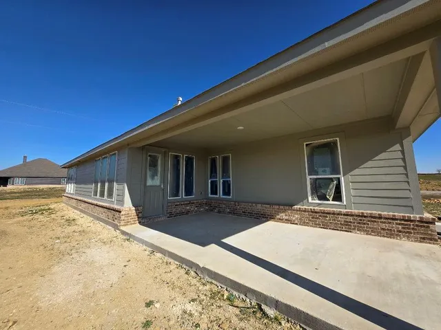 $479,940 | 124 Hillview Trail, Decatur, TX 76234