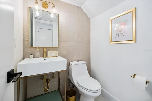 $540,000 | 568 South Osceola Avenue, Unit 15, Orlando, FL 32801