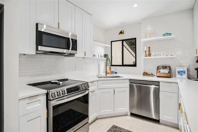 $540,000 | 568 South Osceola Avenue, Unit 15, Orlando, FL 32801