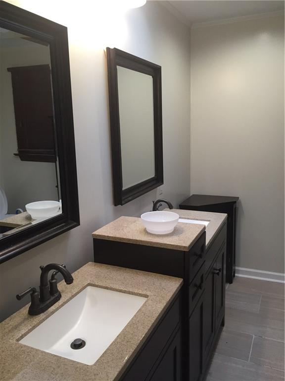 2142 Reis Run Road Pittsburgh, PA 15237 - Photo 14 of 25 Master bathroom with double sinks.