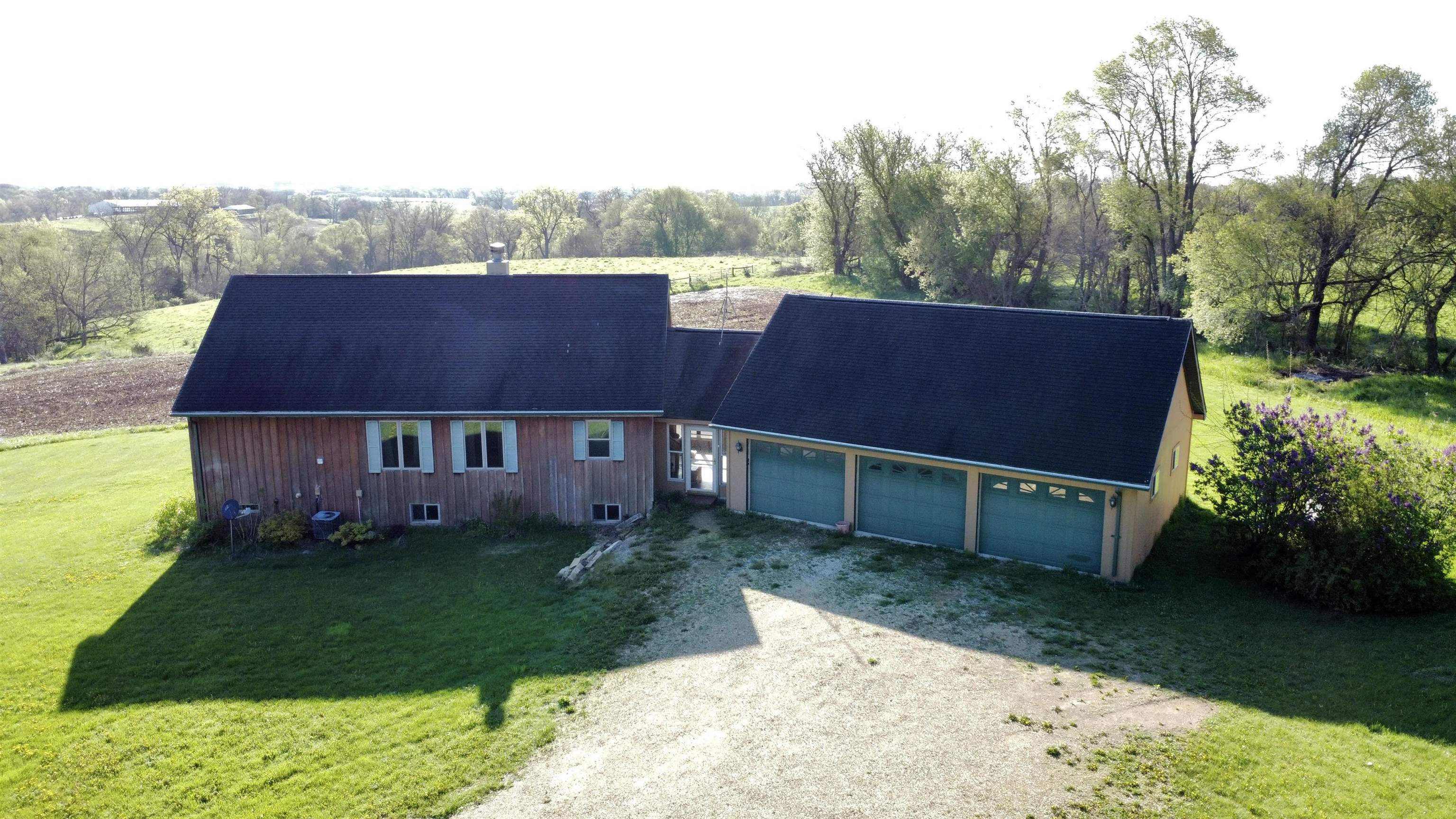 8755 South Massbach Road Elizabeth, IL 61028 - Photo 2 of 37 Gallery Image 2