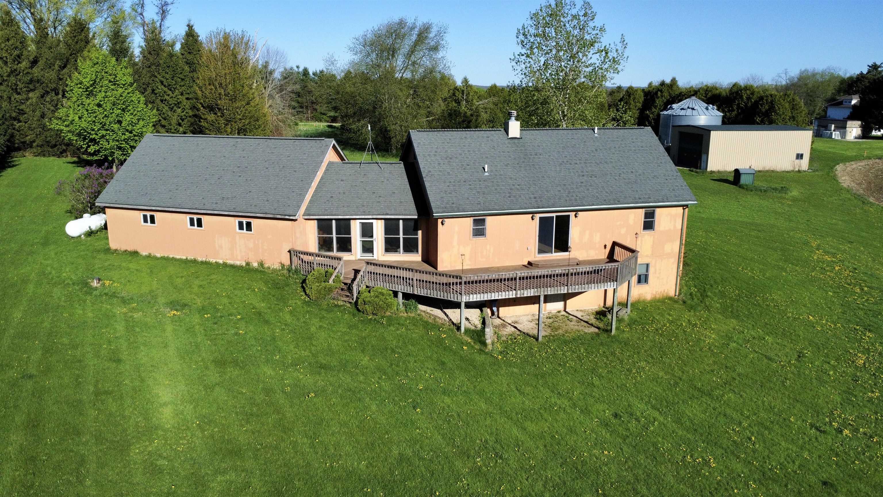8755 South Massbach Road Elizabeth, IL 61028 - Photo 3 of 37 Gallery Image 3