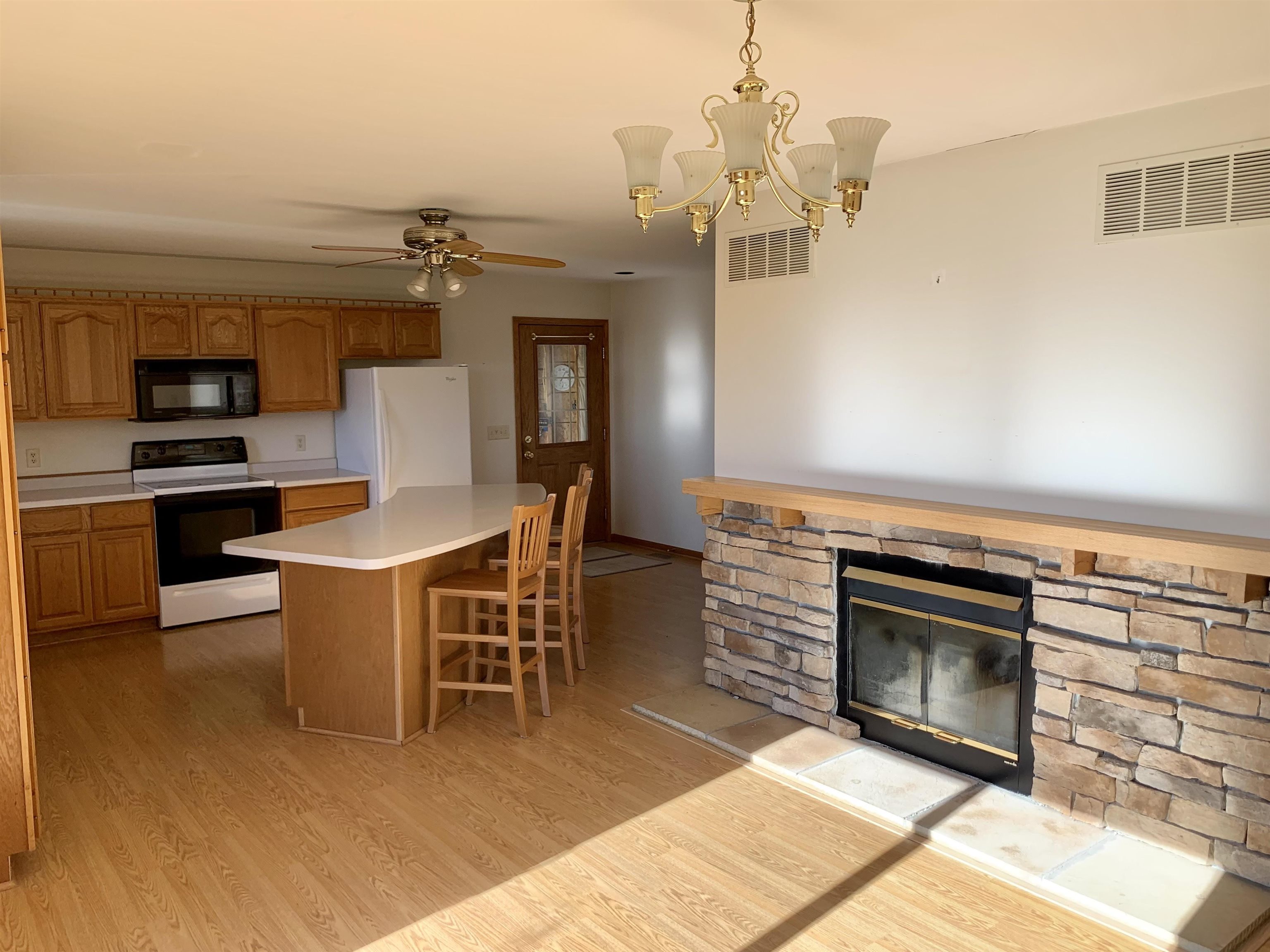 8755 South Massbach Road Elizabeth, IL 61028 - Photo 9 of 37 Gallery Image 9