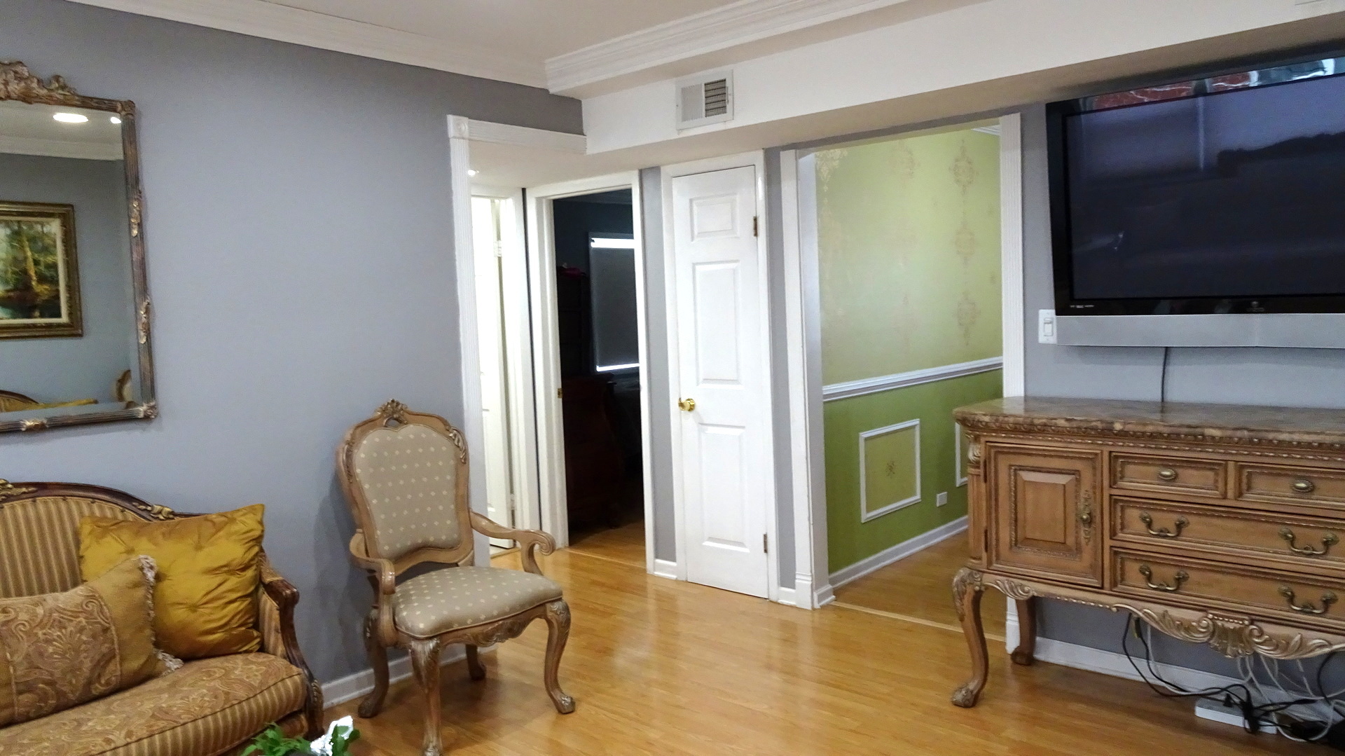 2652 West Rascher Avenue, Unit 101 Chicago, IL 60625 - Photo 2 of 10 Gallery Image 2