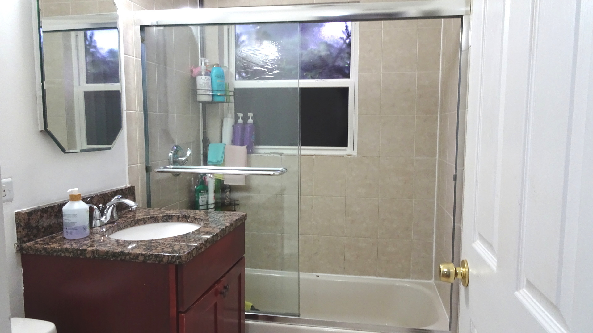 2652 West Rascher Avenue, Unit 101 Chicago, IL 60625 - Photo 6 of 10 Gallery Image 6