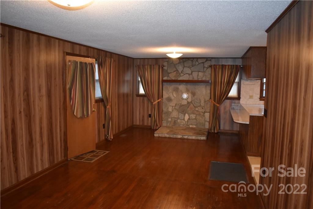 511 Valley Road Marion, NC 28752 - Photo 3 of 25 Gallery Image 3
