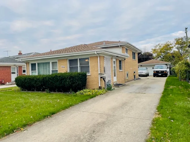 $427,000 | 1632 South Elm Street, Des Plaines, IL 60018