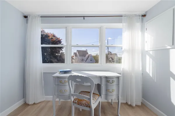 $2,300 | 152 Tuckerman Avenue, Unit 10, Middletown, RI 02842