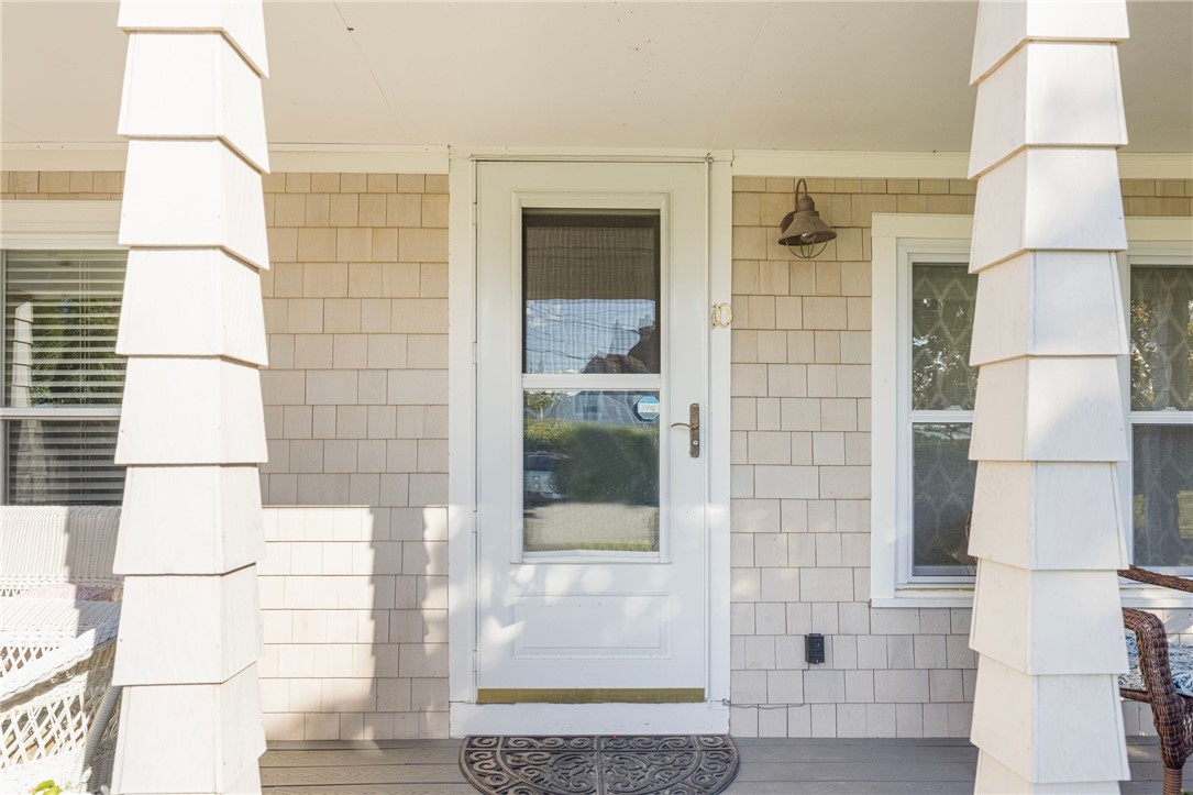 152 Tuckerman Avenue, Unit 10 Middletown, RI 02842 - Photo 20 of 21 Front Door