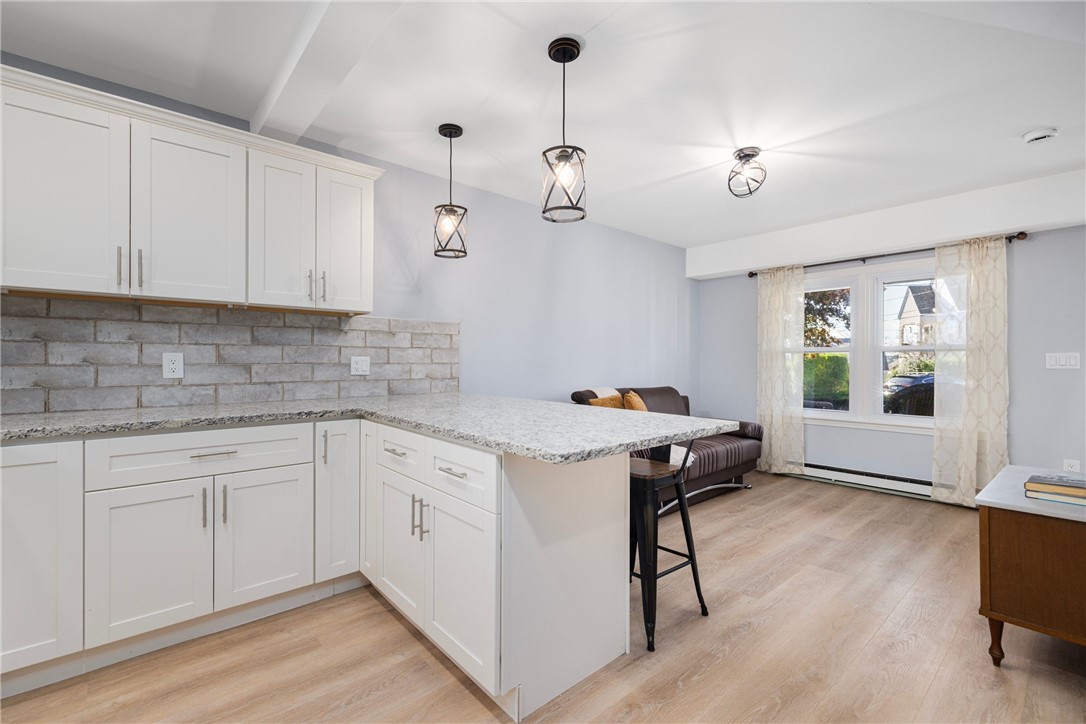 152 Tuckerman Avenue, Unit 10 Middletown, RI 02842 - Photo 6 of 21 Kitchen/Living