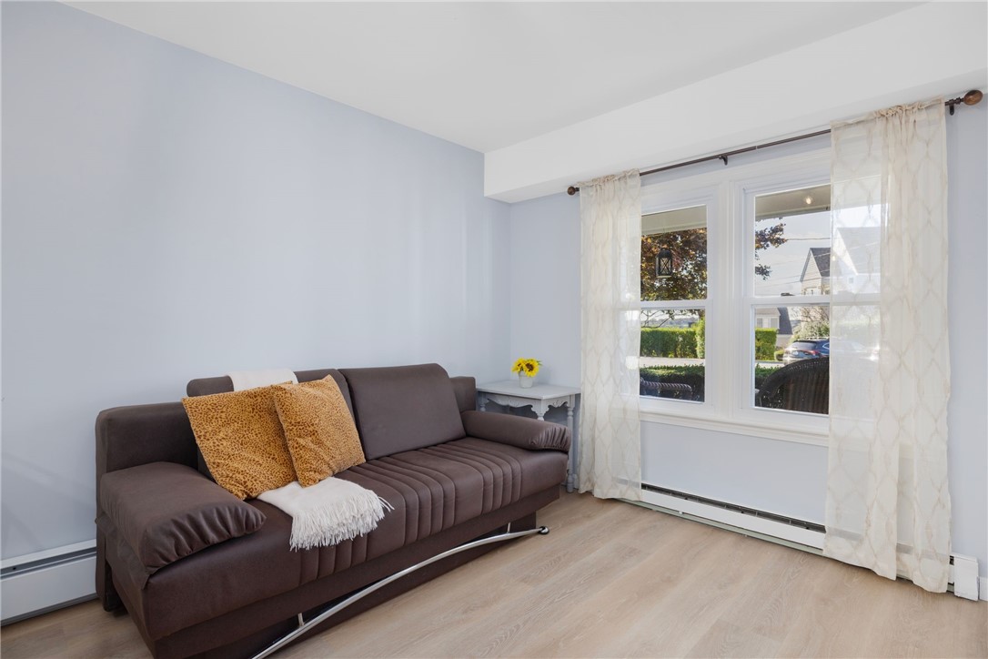 152 Tuckerman Avenue, Unit 10 Middletown, RI 02842 - Photo 10 of 21 Living Room
