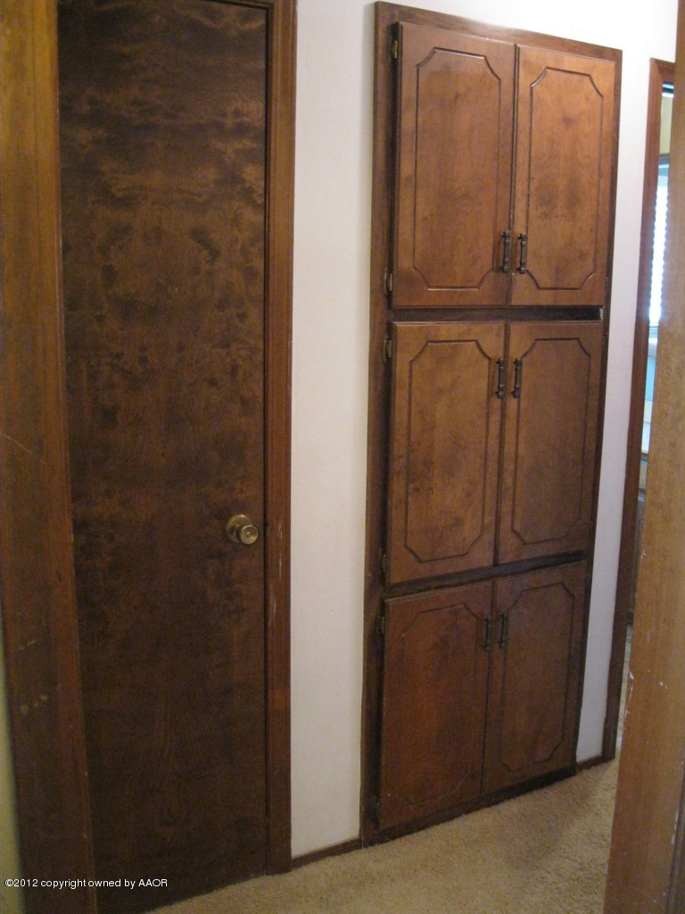 5714 South Milam Street Amarillo, TX 79110 - Photo 14 of 22 a view of a closet