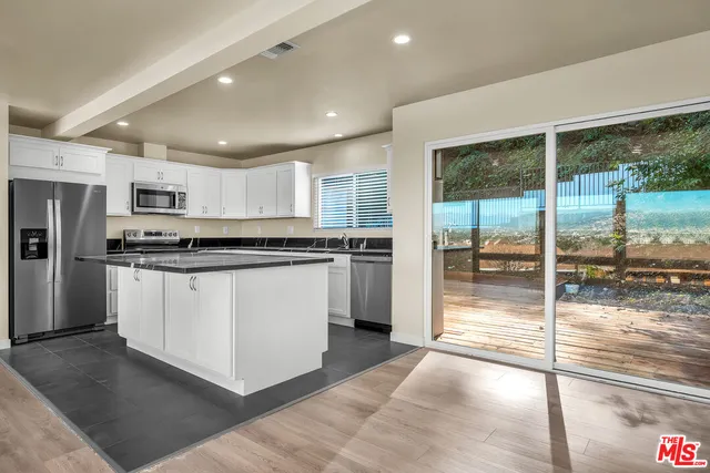 $7,450 | 5324 Weatherford Drive, Los Angeles, CA 90008