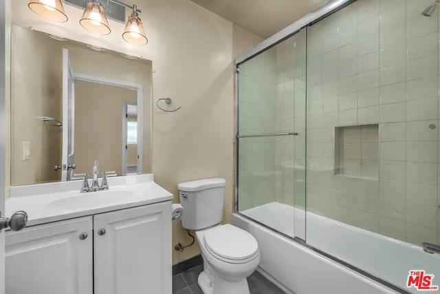 $7,450 | 5324 Weatherford Drive, Los Angeles, CA 90008