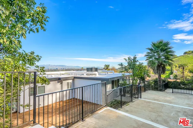 $7,450 | 5324 Weatherford Drive, Los Angeles, CA 90008