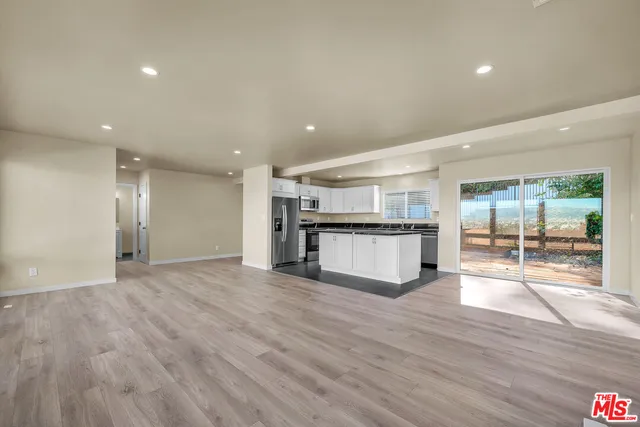 $7,450 | 5324 Weatherford Drive, Los Angeles, CA 90008