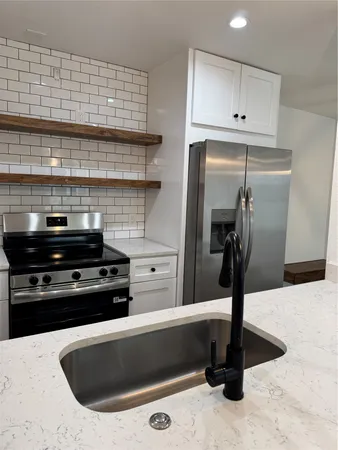 $1,399 | 2124 Burton Drive, Unit 133, Austin, TX 78741