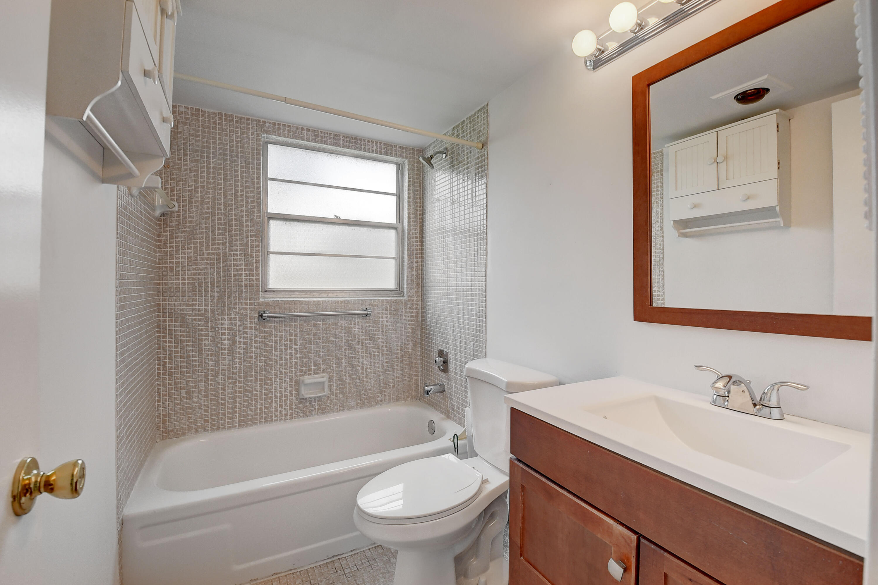 88 Brighton C Boca Raton, FL 33434 - Photo 7 of 41 17_dsc_0587_88_89_90_91