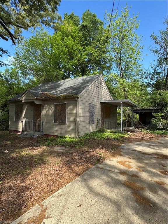 514 West Ward Avenue High Point, NC 27260 - Photo 2 of 3