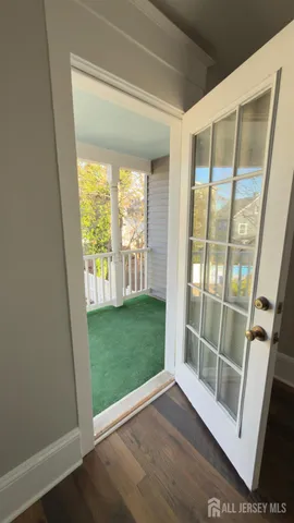 $2,600 | 55 Suydam Street, Unit 2, New Brunswick, NJ 08901