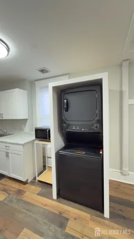 $2,600 | 55 Suydam Street, Unit 2, New Brunswick, NJ 08901