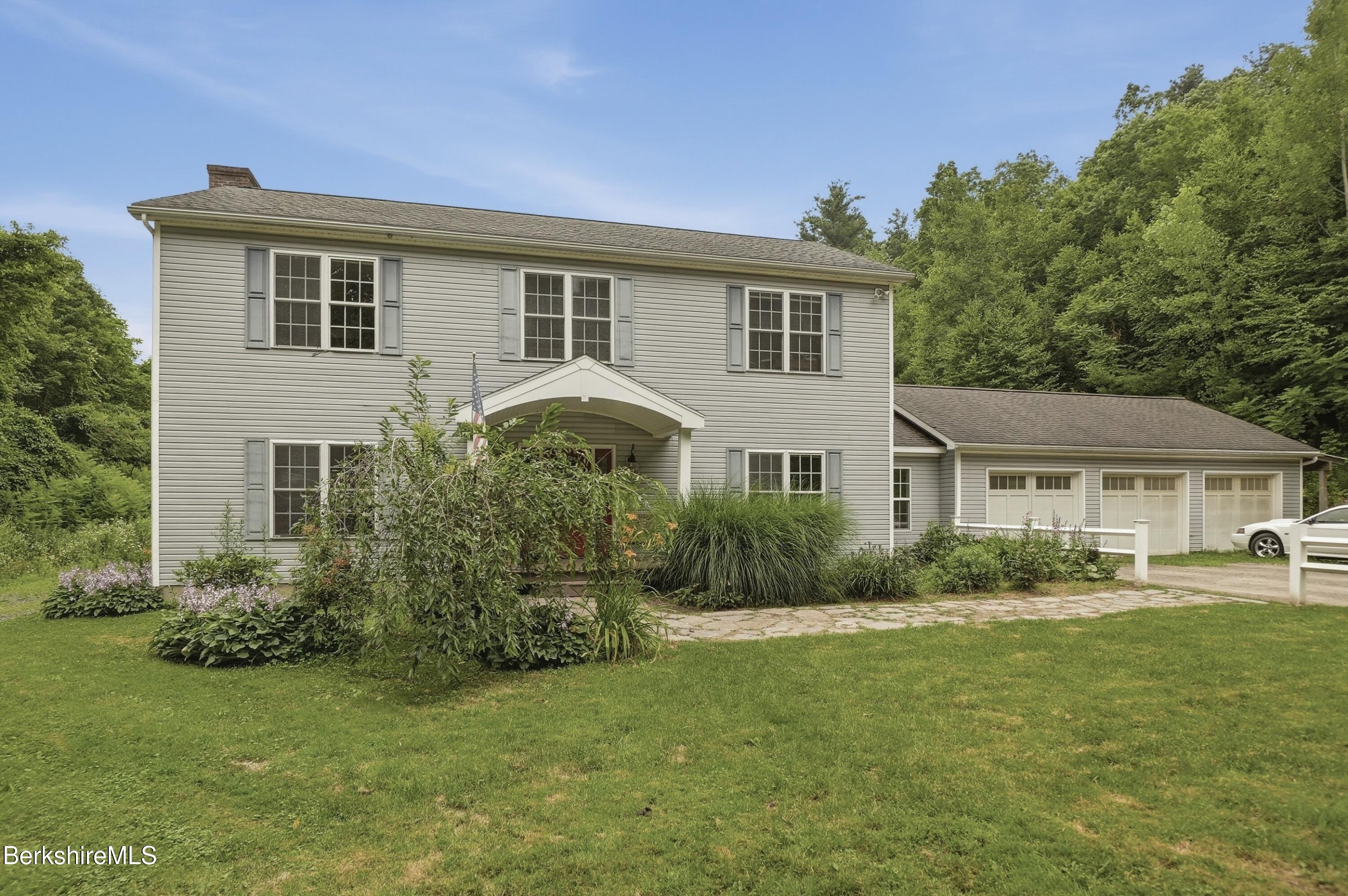 354 Notch Road North Adams, MA 01247 - Photo 4 of 30 DSC03600