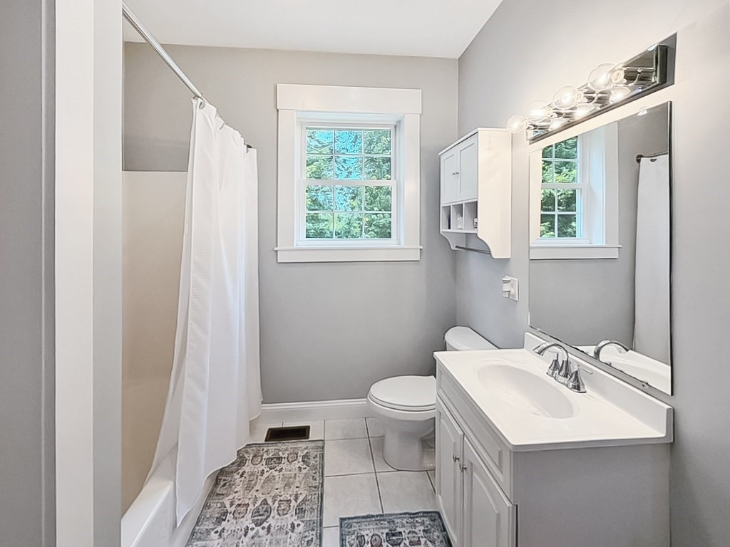 8 Dulcies Point Road Kingston, NH 03848 - Photo 24 of 34