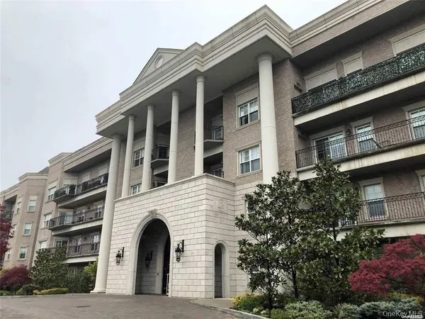 $2,350,000 | 260 Central, Unit 135, Lawrence, NY 11559