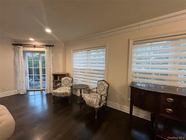 $2,350,000 | 260 Central, Unit 135, Lawrence, NY 11559