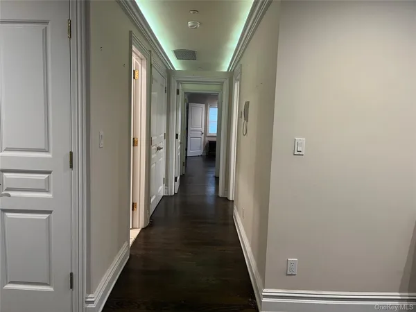 $2,350,000 | 260 Central, Unit 135, Lawrence, NY 11559