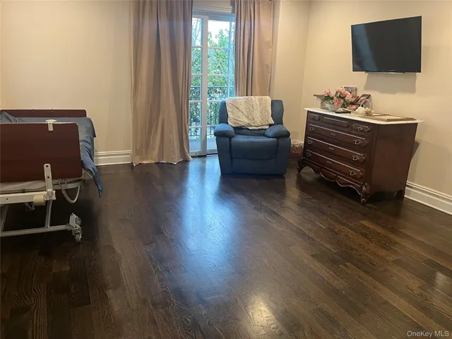 $2,350,000 | 260 Central, Unit 135, Lawrence, NY 11559