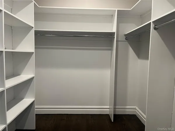 $2,350,000 | 260 Central, Unit 135, Lawrence, NY 11559