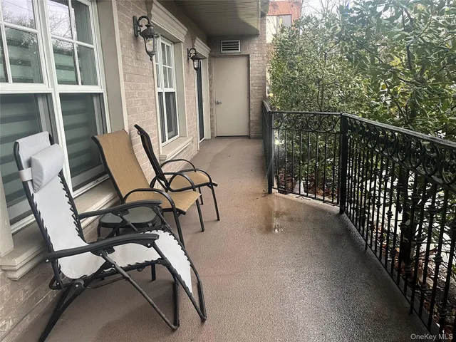 $2,350,000 | 260 Central, Unit 135, Lawrence, NY 11559