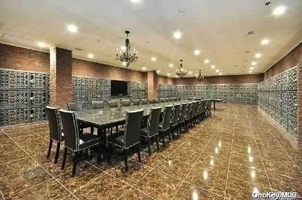 $2,350,000 | 260 Central, Unit 135, Lawrence, NY 11559