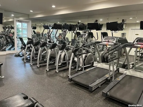 $2,350,000 | 260 Central, Unit 135, Lawrence, NY 11559