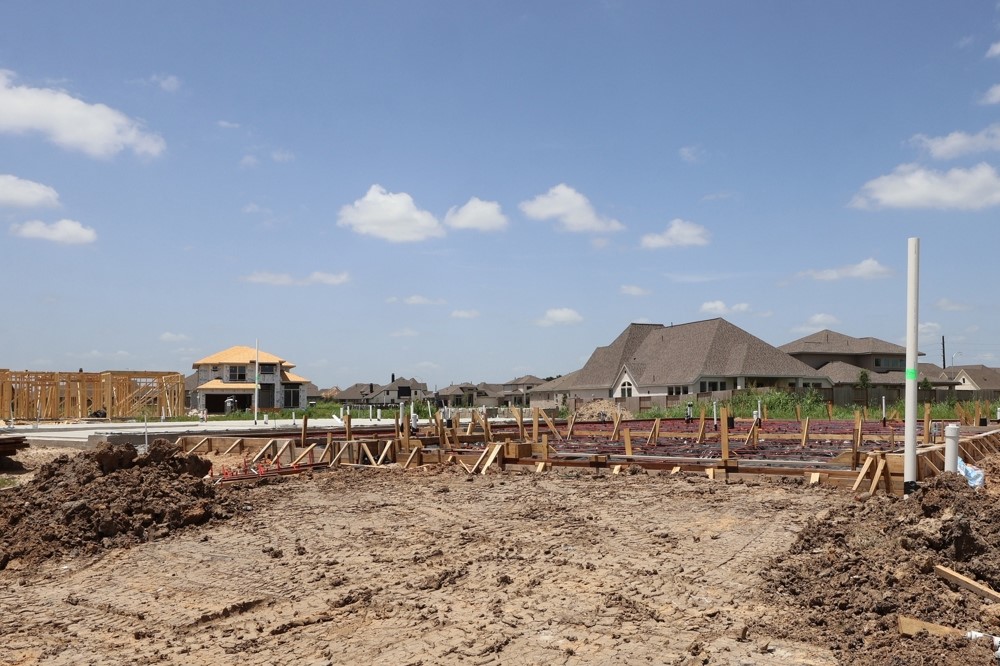 9123 Limestone Ml Way Manvel, TX 77578 - Photo 5 of 11 Every foundation at DWH is engineered and it’s inspected three times! We do not do “batch” testing. Rest easy knowing your foundation comes with a 10 year warranty.