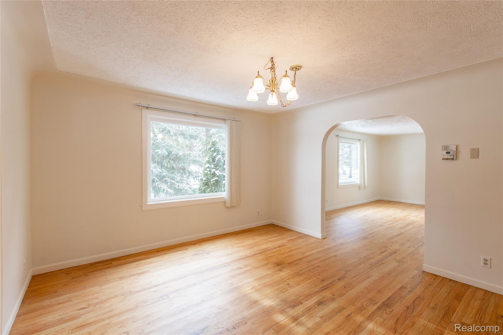 13835 Clyde Road Holly, MI 48442 - Photo 6 of 40 13835 Clyde Rd, Holly (6 of 42).jpg