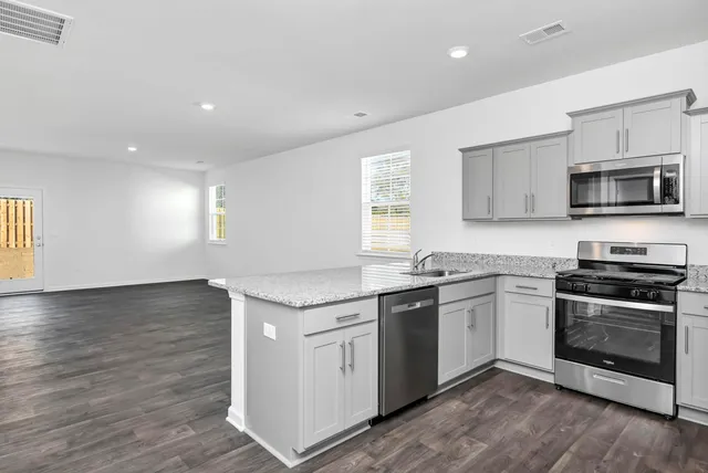 $245,000 | 102 Kirkwood Court, Orangeburg, SC 29118