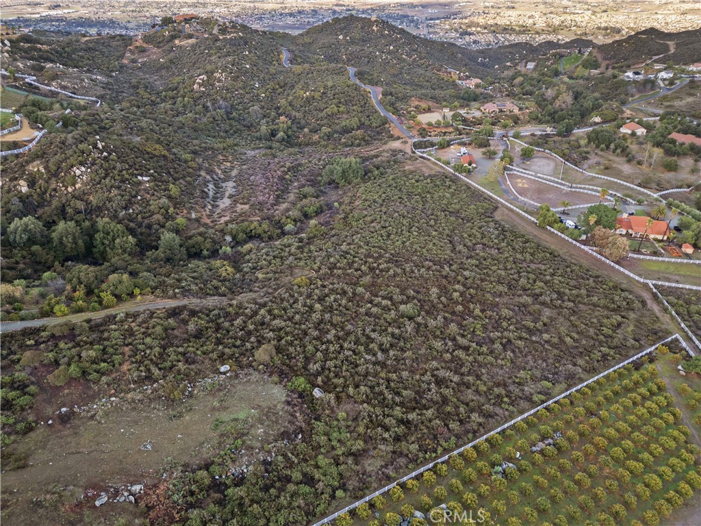 21903 Los Robles Road Murrieta, CA 92562 - Photo 10 of 15 a view of a yard