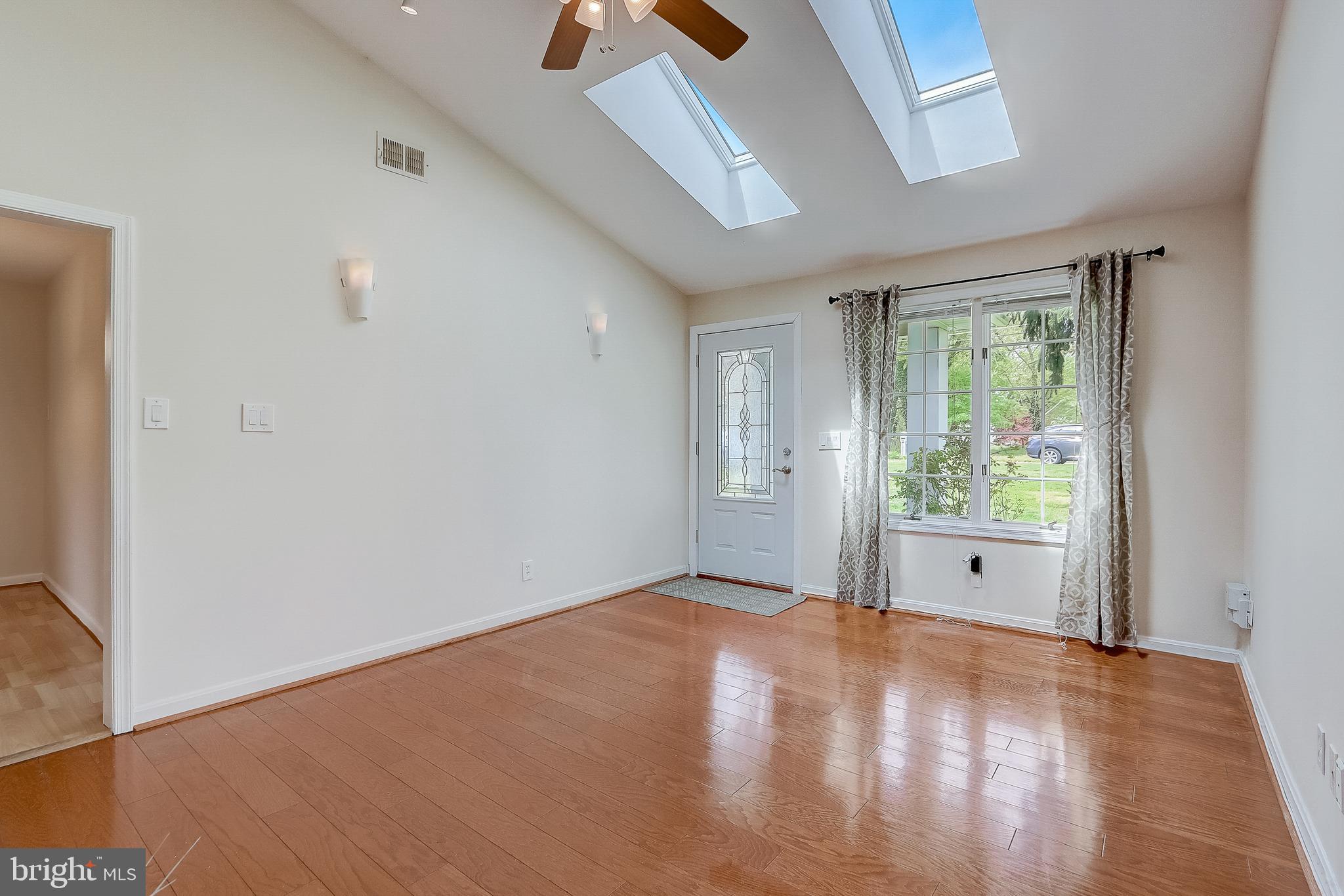 7807 Chesapeake Road Pasadena, MD 21122 - Photo 6 of 40 Gallery Image 6