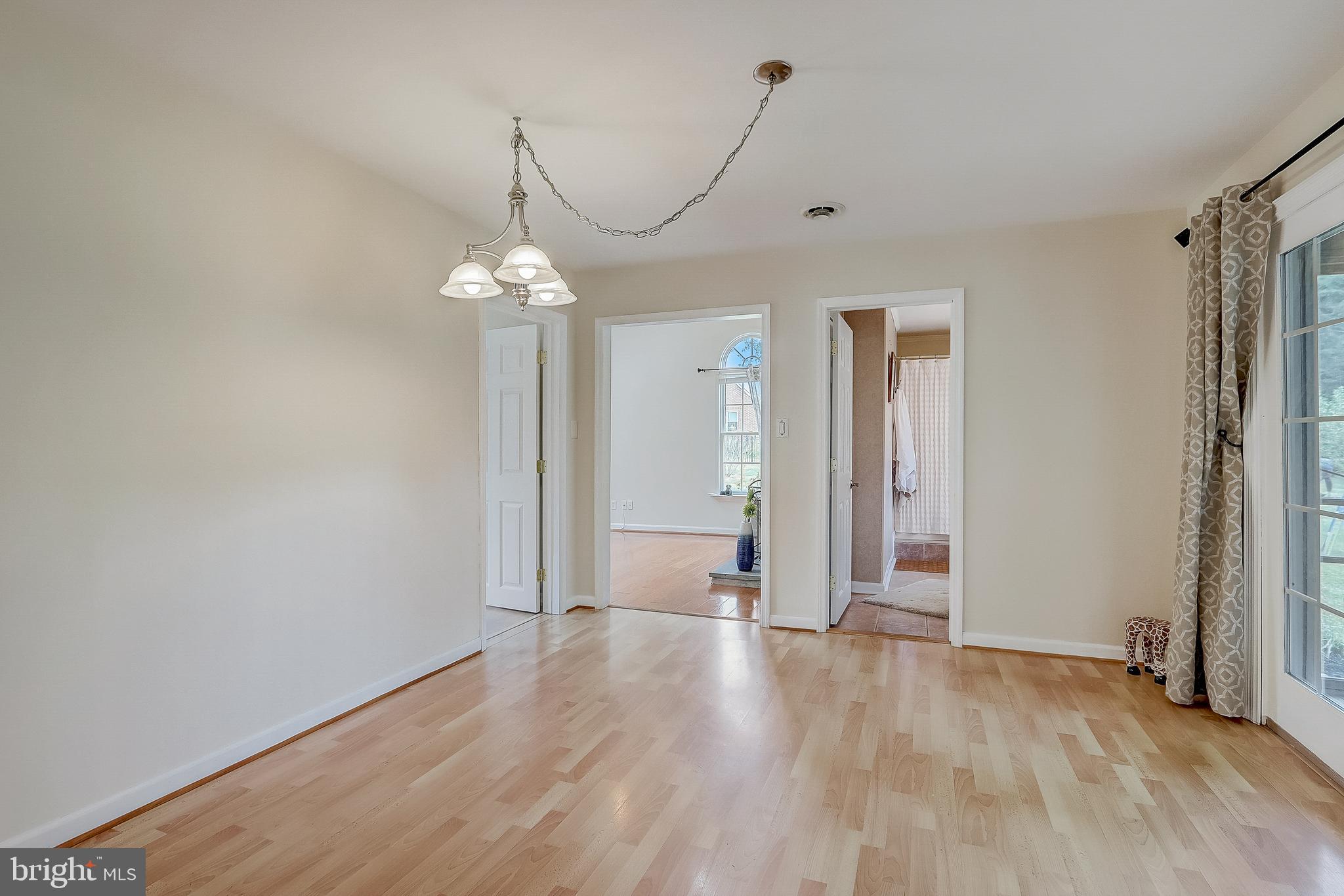 7807 Chesapeake Road Pasadena, MD 21122 - Photo 9 of 40 Gallery Image 9